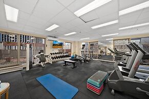 Central ACT Studio With Indoor Pool and Gym