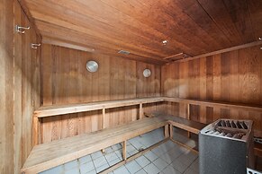 Central ACT Studio With Indoor Pool and Gym