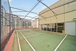 Central ACT Studio With Indoor Pool and Gym
