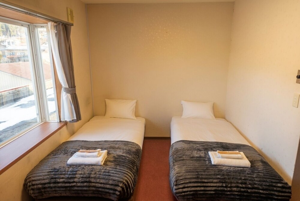 THE GAKUSUI - Hostel