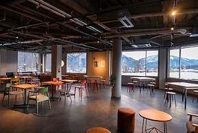 THE GAKUSUI - Hostel