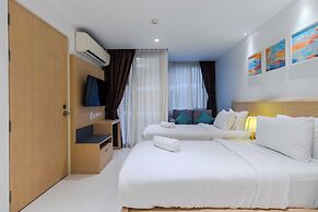 Ocean Breeze1BR Steps from the Sea C244