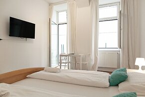 Affordable 3BR Apt Belvedere Vicinity