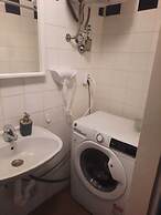Charming 2BR Apt Prime City Spot
