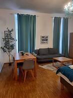 Value 2BR Apt Central City Location
