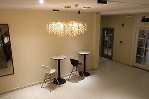 Alqalah Restotel