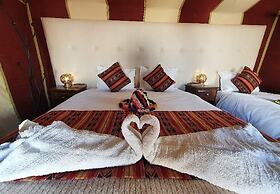 Lantern Luxury Camp