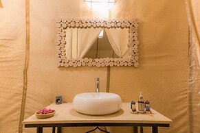 Lantern Luxury Camp