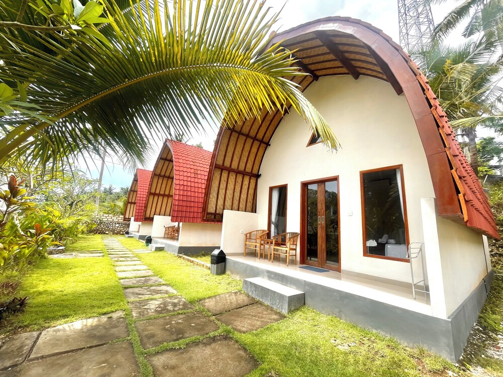 The Lebah Kelingking Villa