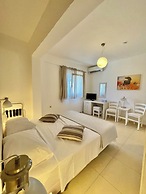 Koumaros ApartHotel