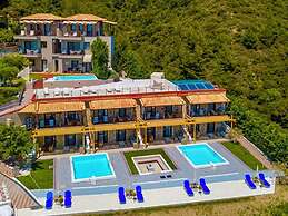 Koumaros ApartHotel