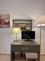 Koumaros ApartHotel