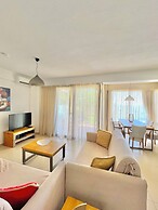 Koumaros ApartHotel