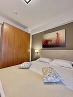 Koumaros ApartHotel