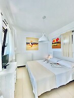 Koumaros ApartHotel