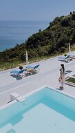 Koumaros ApartHotel