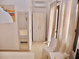 Koumaros ApartHotel