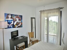 Koumaros ApartHotel