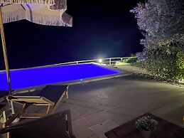 Koumaros ApartHotel