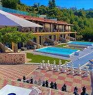 Koumaros ApartHotel