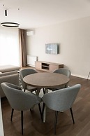 I&I Tesla Apartment's