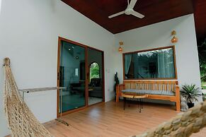 Rock & Lune Boutique Villas