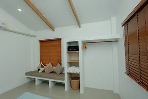 Rock & Lune Boutique Villas