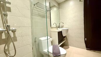 Emerald 412a - Studio With Balcony and Shared Pool