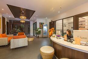 Emerald 412a - Studio With Balcony and Shared Pool