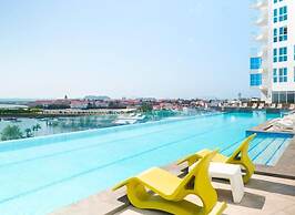Balboa Avenue Sky Suites