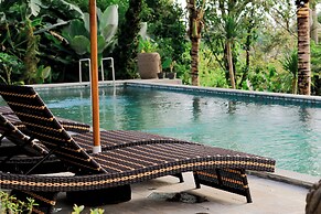 Mina Baturiti Hotel & Resto