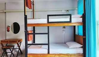 Theppahrak Hostel Khaolak