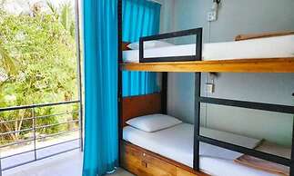 Theppahrak Hostel Khaolak