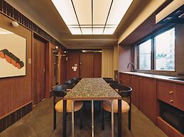 illi Toas Tokyo-Toranomon