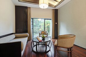Liuzhou MixC Elite Hotel