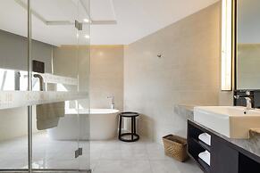 Liuzhou MixC Elite Hotel