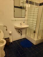 Charming 1BR Apt Steps from Belvedere