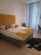 Charming 1BR Apt Steps from Belvedere