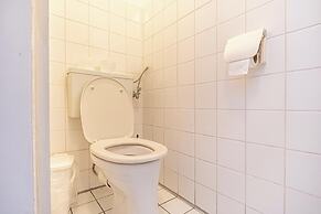 Contemporary 1BR LR Close to Belvedere