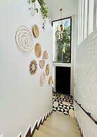 B Shore by evaddo