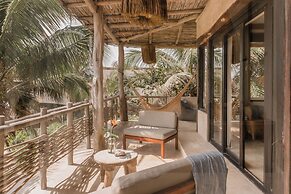Casa Chukum 4BR by Aldea Canzul