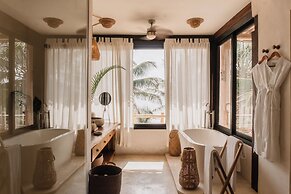 Casa Chukum 4BR by Aldea Canzul