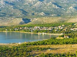 Holiday Home Green Oasis Lika
