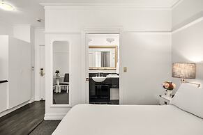 Studio Stay in Brisbane CBD Hotel Building