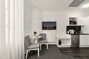 Studio Stay in Brisbane CBD Hotel Building