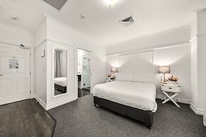 Studio Stay in Brisbane CBD Hotel Building