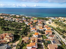 A 150 Meter Long Mare, 2 Fish,