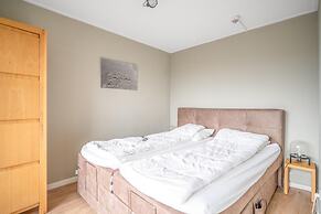 2 Person Apartment With Island View