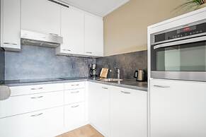 2 Person Apartment With Island View