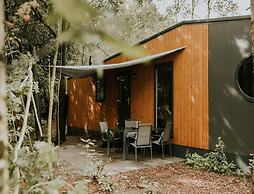 Charming 5-person Bee Lodge in the Woods